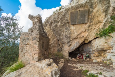 Cova de Ramon Llull
